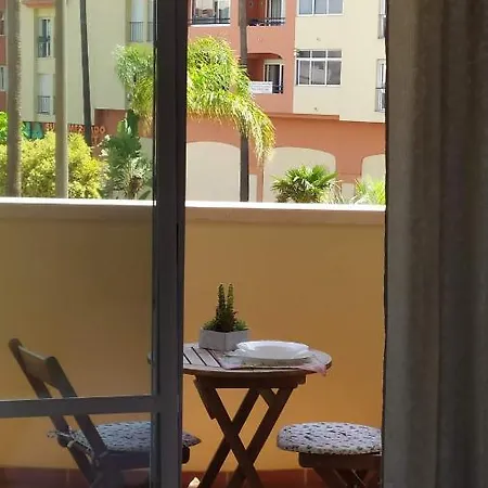 Edificio Naranjos דירה *
