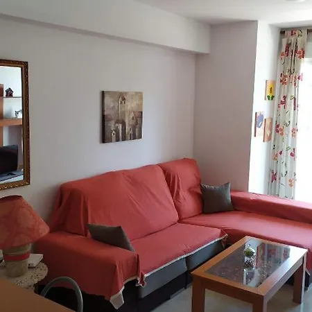 Edificio Naranjos 埃斯特波纳